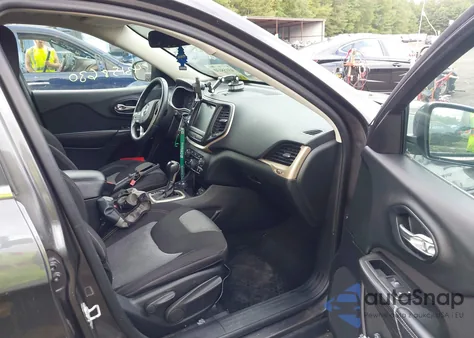 2014 Jeep Cherokee Latitude z USA, uszkodzony, nr VIN 1C4PJMCS5EW200506